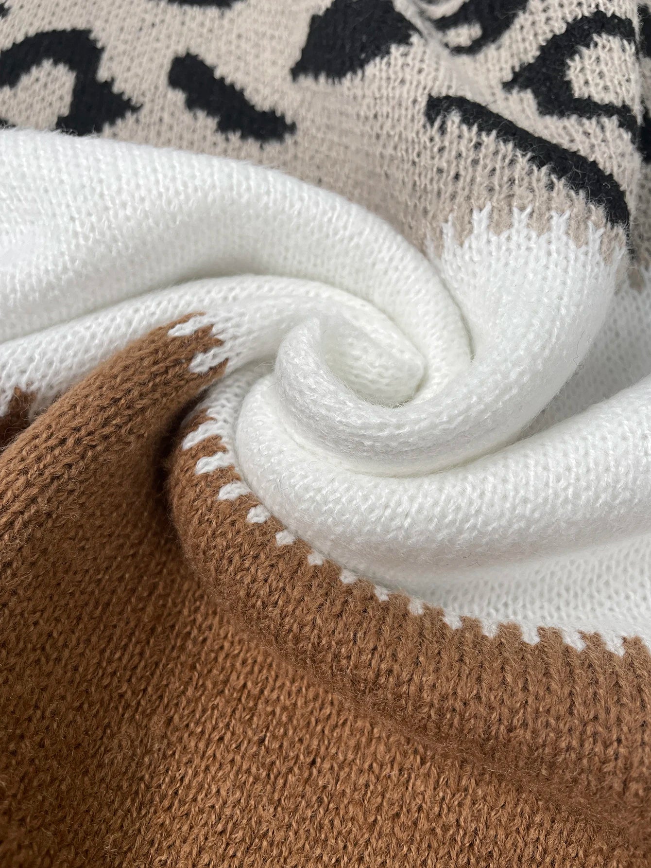 Priska | Oversized Pullover mit Leopardenprint