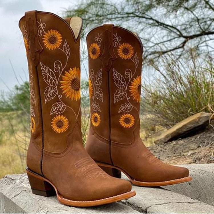 Heidi | Bestickte Cowboystiefel mit Sonnenblumen-Motiv